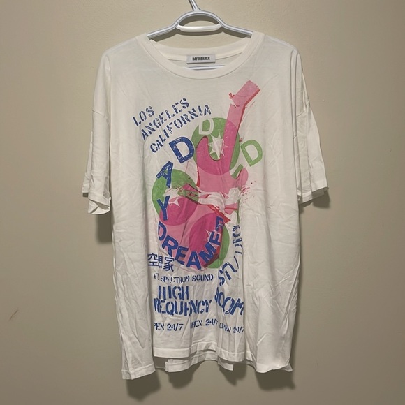 Daydreamer Hi-Frequency Broken Guitar Merch Tee Small NWOT - Picture 4 of 5